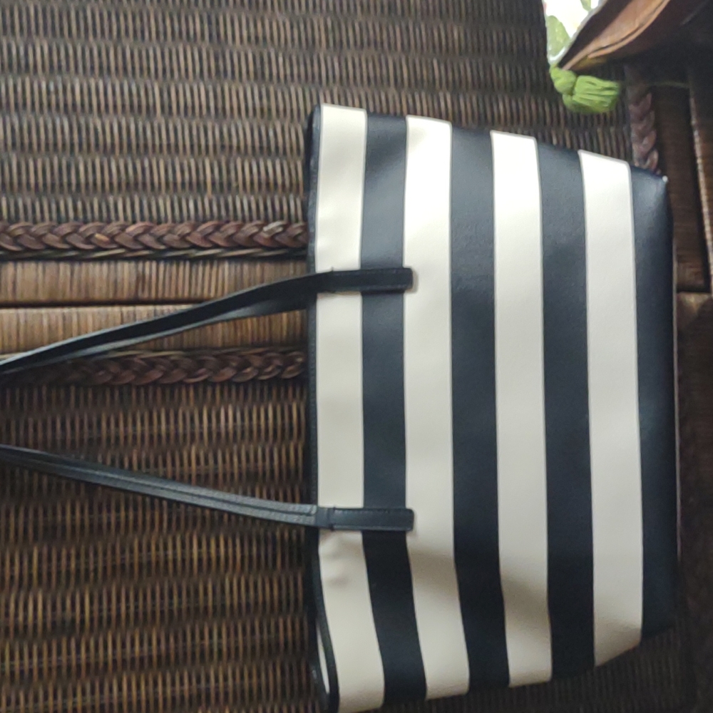 Kate Spade - Picture 4 of 7